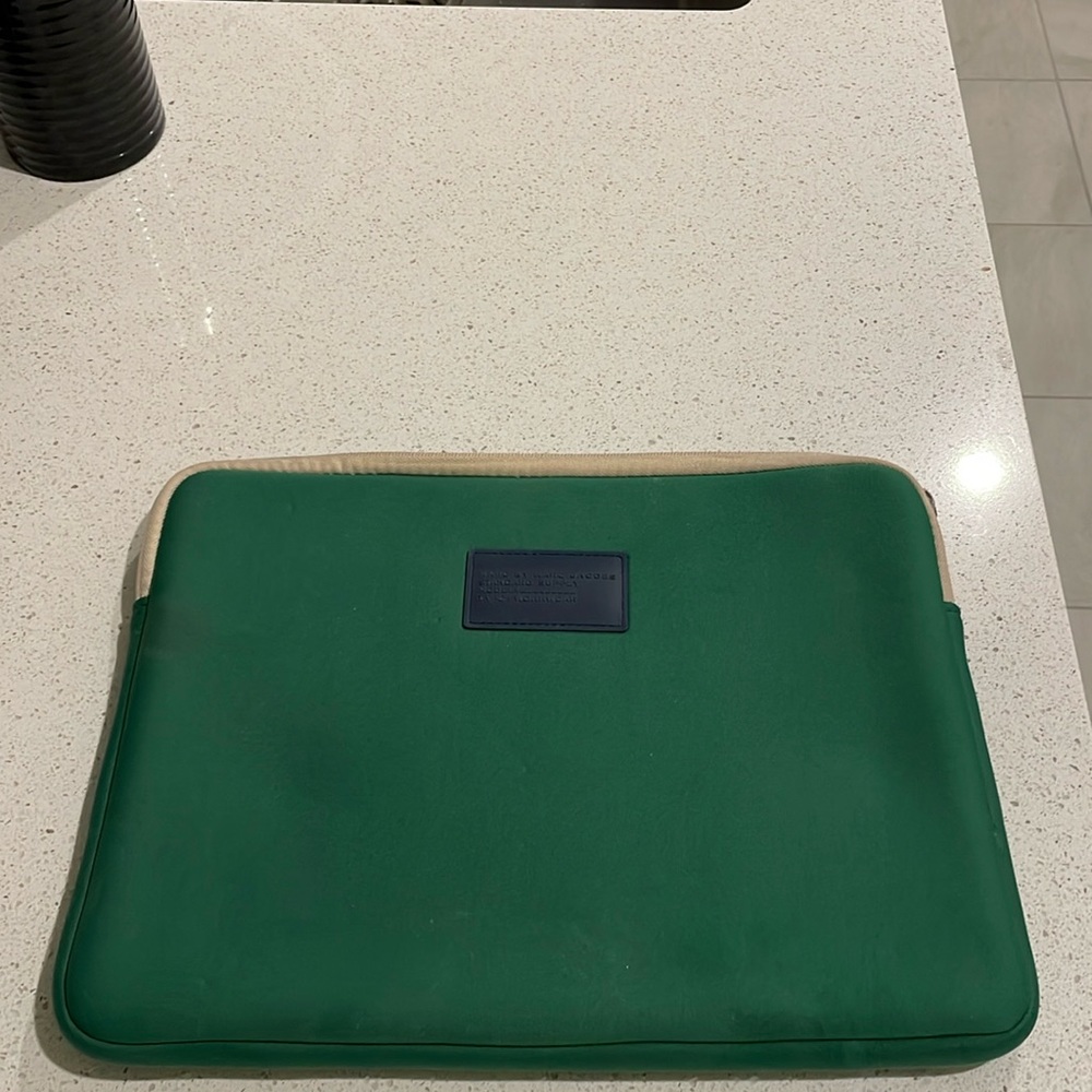 Marc by marc jacobs laptop sleeve